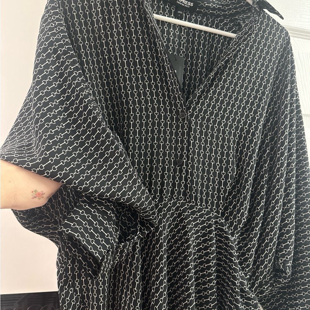 Express Black and White Chain Print Dress
